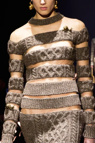 Look 25
